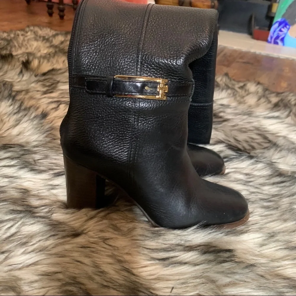 Tory Burch authentic jenna